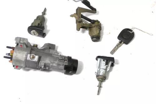 VW Polo 9N 9N3 Schloßsystem 2 Türschloß 1x Schlüssel Zündschloß Heckschloß KEIN (154440)