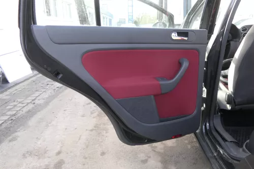 VW Golf Plus 5M 4x Türverkleidung Verkleidung Tür vorn hinten links rot (154921)