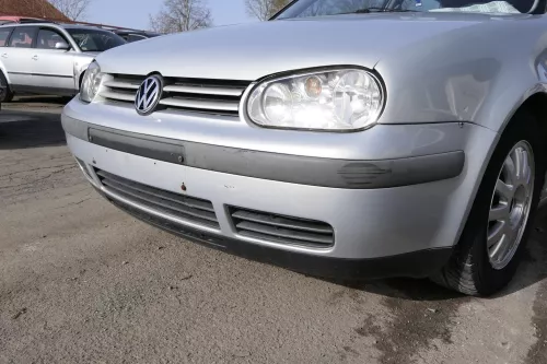 VW Golf 4 Stoßstange vorne Stoßfänger vorn vorne silber LB7Z satinsilber (155182)