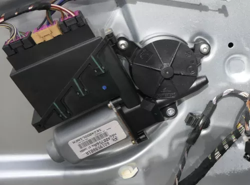 Skoda Fabia 6Y ektrischer Fensterheber Motor vorne links 6Q1959801A 005 (155338)