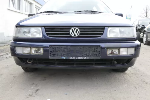 VW Passat 3A 35i Stoßstange vorne Frontstoßstange mit Pralldämpfe vorn blau LN5Y