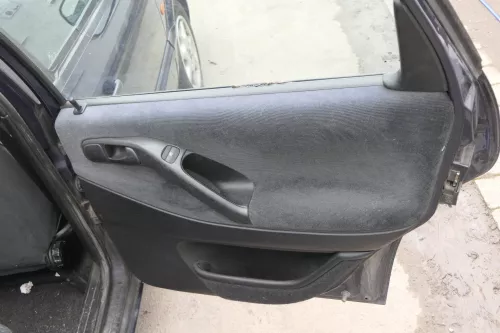 VW Passat 3A Variant Türverkleidung Verkleidung Tür vorne hinten links schwarz K (155421)