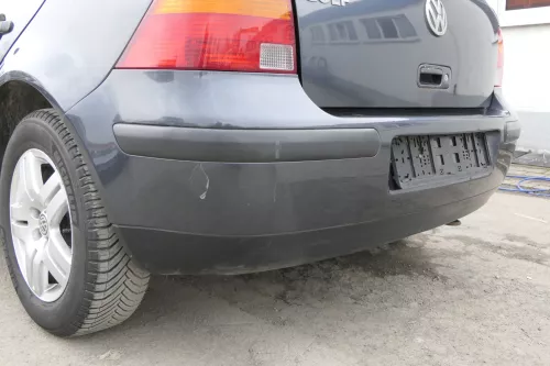 VW Golf 4 Limousine Stoßstange hinten Heckstoßstange Stoßfänger blau grau LC7V (155501)