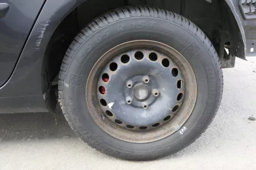 4x VW Golf 6 Plus 5M 195/65 R15 91T Winterreifen M+S Felgen Reifen M&S 4-6mm (155522)