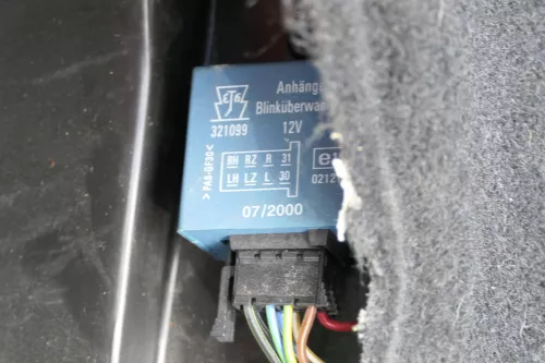 VW Golf 4 feste starre Anhängerkupplung Anhängekupplung (Kabelbaum) Oris E 339 (155539)