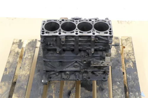 VW Passat 3C Motorblock Motor 2,0 TDI 103kw BMP 140PS NUR BLOCK (155636)