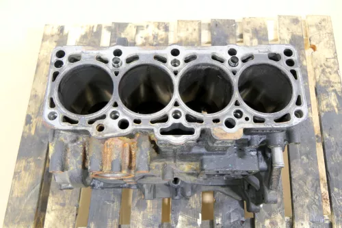 VW Passat 3C Motorblock Motor 2,0 TDI 103kw BMP 140PS NUR BLOCK (155636)