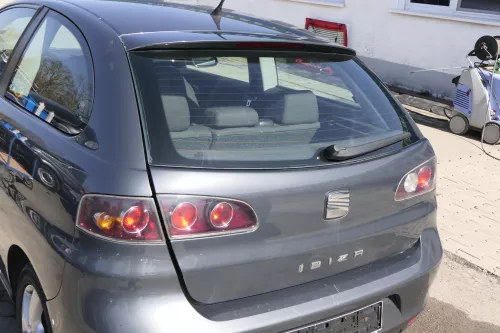 Seat Ibiza 6L Heckklappe Klappe hinten Kofferraumklappe grau LS7Z ohneBremsleuch (155688)