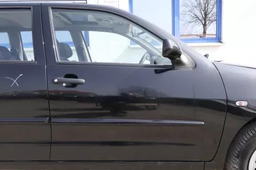 VW Polo Variant Kombi 6Kv oder Caddy 9Kv Tür vorne rechts schwarz L041 ohneAnbau