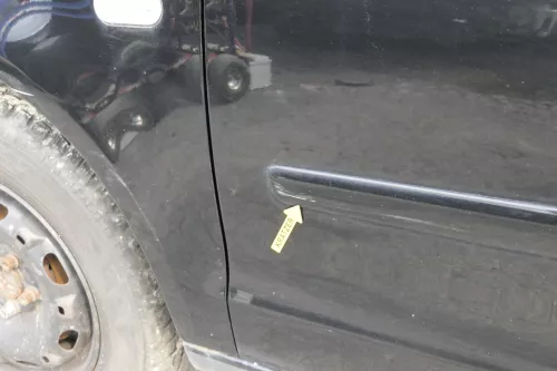 VW Polo 9N 9N3 Tür vorne links Fahrertür 2/3-Türer schwarz uni L041 ohneAnbautei (155949)