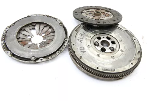 VW Golf 4 A3 8L Schwungrad Zweimassenschwungrad ALH ASV AHF AGR 1.9 TDI ATD (156088)