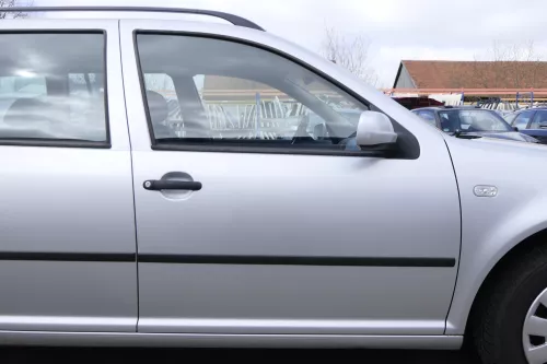 VW Golf 4 Bora Tür vorne rechts Beifahrertür 4/5-Türer + Kombi silber LA7W 8