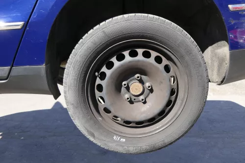 4x VW Passat 3C Golf Reifen Sommerreifen 215/55 R16 93V Felgen 4-5mm (156254)