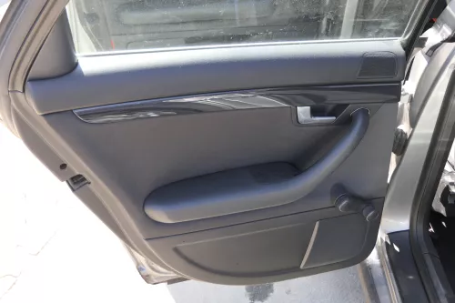 4x Audi A4 8E B6 Türverkleidung Verkleidung Tür vorne + hinten schwarz links (156337)