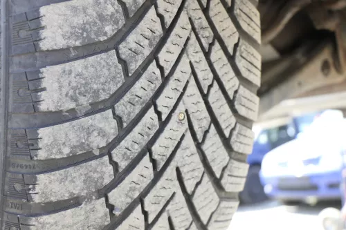 Audi A4 8E A6 4B Alufelgen 195/65 R15 91T Winterreifen Reifen 2-5mm 8E0601025 (156358)