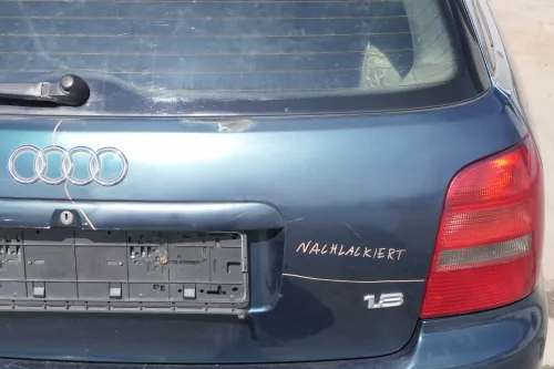 Audi A4 B5 Heckklappe hinten Klappe Kofferraumklappe Kombi grün LZ6U Scheibe (156432)