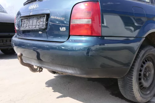 Audi A4 B5 Kombi Variant Stoßstange hinten Heckstoßstange grün LZ6U (156435)