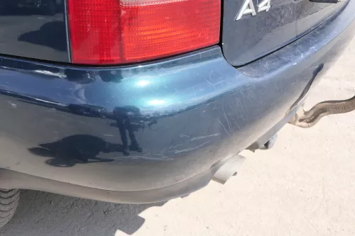 Audi A4 B5 Kombi Variant Stoßstange hinten Heckstoßstange grün LZ6U (156435)