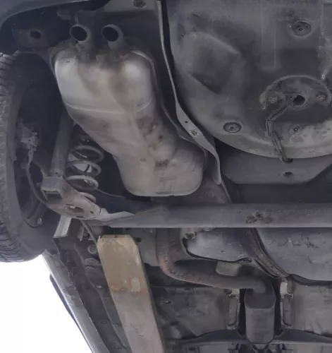 Audi A3 8L Auspuff Endschalldämpfer hinten 1,8 AGN APG 92kw V5 Mittelschalldämpf