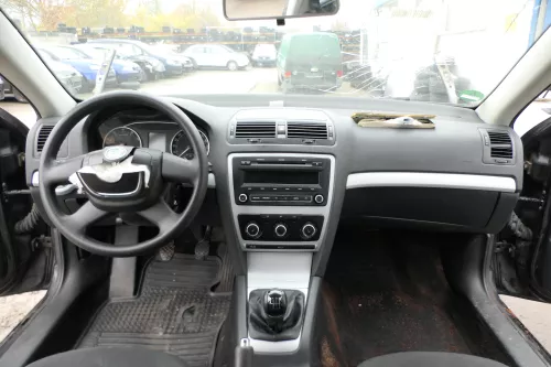 Skoda Octavia 1Z Aschenbecher Zigarettenanzünder vorne 1Z1857762B 1Z1863077A (157123)