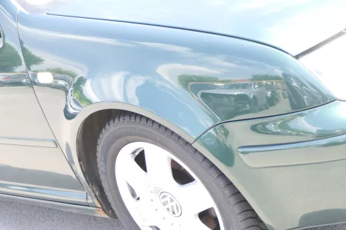 VW Bora Kotflügel vorne rechts original grün LC6M 1J5821022 (157456)