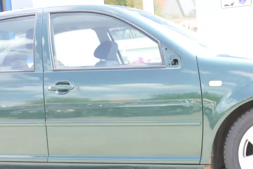 VW Golf 4 Bora Tür vorne rechts Beifahrertür 4/5-Türer+Kombi Variant grün LC6M