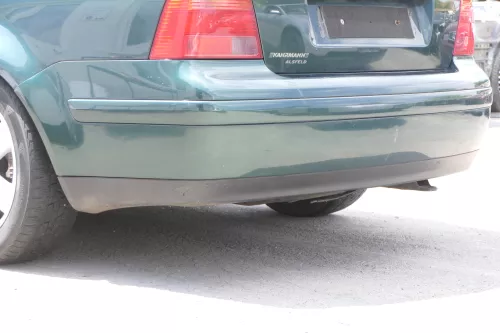 VW Bora Limousine Stoßstange hinten Heckstoßstange grün LC6M bright (157467)