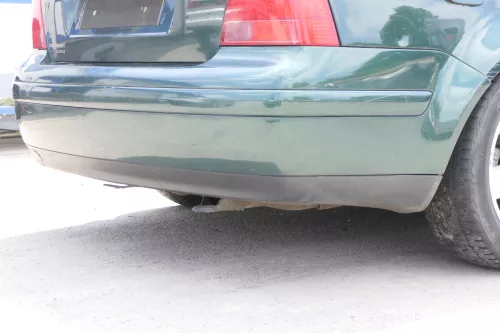 VW Bora Limousine Stoßstange hinten Heckstoßstange grün LC6M bright (157467)