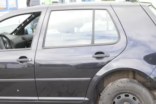 VW Golf 4 Limousine Tür hinten links schwarz LC9Z blackmagic (KEINkombi) p