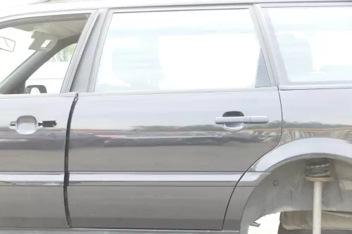 VW Passat 3A 35i Kombi Variant Tür hinten links schwarz LC9Z ohneAnbauteile