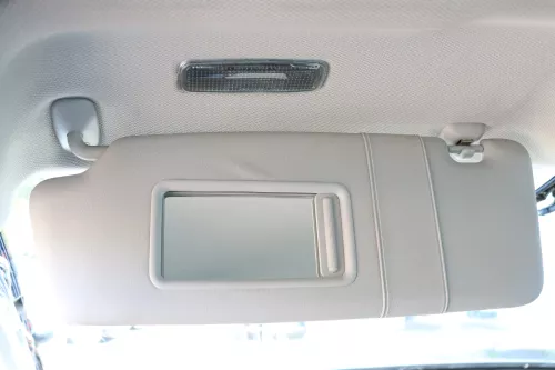Audi A3 8P Sonnenblende links vorne 8P0857551A 9V4 silber grau beleuchtet
