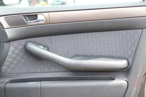Audi A6 4B Türverkleidung Verkleidung Tür vorne +hinten links rechts swing schwa (157993)