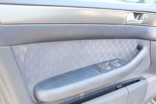 Audi A6 4B Türverkleidung Verkleidung Tür vorne +hinten links rechts blau mariti (158575)