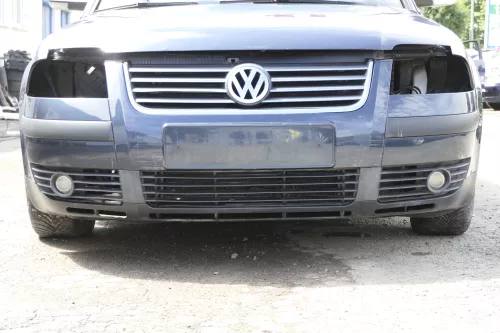 VW Passat 3BG Stoßstange vorne Frontstoßstange Stoßfänger grau blau LC5F