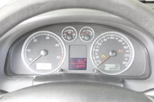 VW Passat 3BG Tacho Tachometer Kombiinstrument 322.000km 3B0920829A Diesel TDI