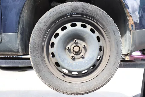 Skoda Superb 3U Passat 3BG Felgen Reifen Winterreifen M+S 205/55 R16 91H 5-8mm