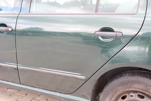 Skoda Fabia 6Y Limousine Schrägheck Tür hinten links grün LF8C (158666)