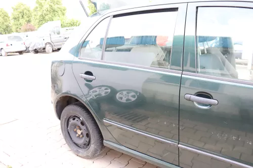 Skoda Fabia 6Y Limousine Schrägheck Tür hinten rechts grün LF8C