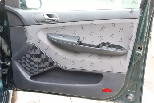 4 x Skoda Fabia 6Y Stufenheck Türverkleidung Verkleidung Tür vorn vorne links re