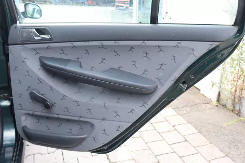 4 x Skoda Fabia 6Y Stufenheck Türverkleidung Verkleidung Tür vorn vorne links re (158671)