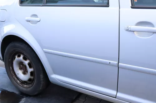 VW Bora Tür hinten rechts nur Limousine silber grau LB7Z (158801)