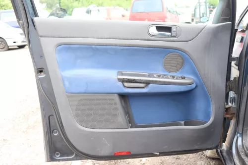 VW Golf Plus 5M 4x Türverkleidung Verkleidung Tür vorn hinten links blau (158863)