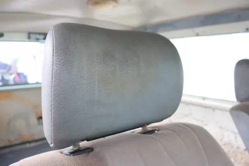 VW T4 Sitz vorne links oder rechts Kopfstütze Kopfstützen grau Kunstleder