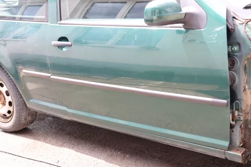 VW Golf 4 Tür vorne rechts Beifahrertür 2/3-Türer grün LC6M brightgreen ohnAnbau (158911)