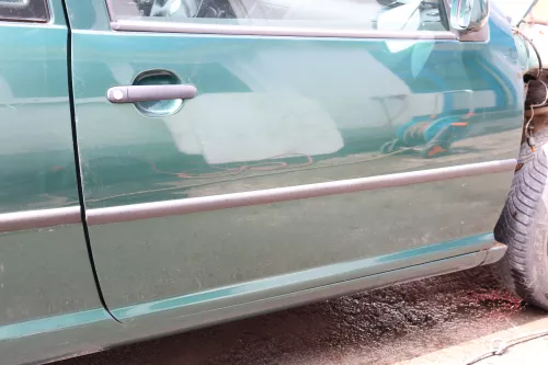 VW Golf 4 Tür vorne rechts Beifahrertür 2/3-Türer grün LC6M brightgreen ohnAnbau (158911)