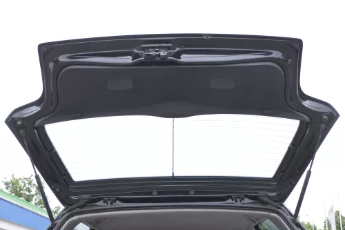 Polo 6N2 Heckklappe Klappe hinten Kofferraumklappe schwarz L041 (158928)