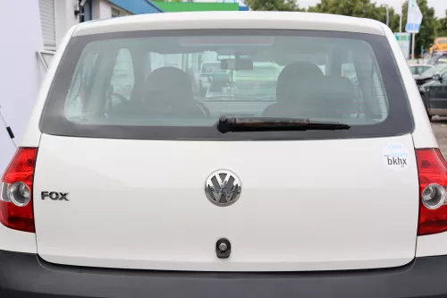 VW Fox 5Z Heckklappe Kofferraumklappe Klappe hinten + Scheibe weiß LB9A ohneAnba