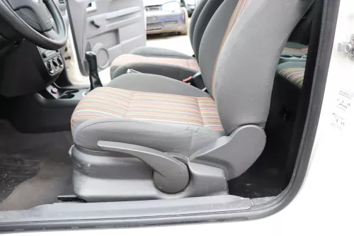 VW Fox Sitz Fahrersitz vorne links OHNEAirbag höhenverstellbar vorn (159029)