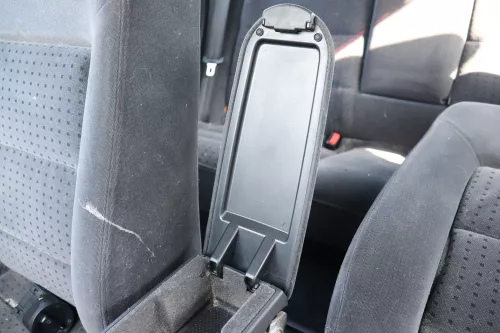 VW Passat 3B Mittelarmlehne Armlehne Lehne Mitte Original schwarz dunkel 159053 (159053)