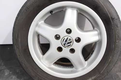 1x Audi A4 A6 Alufelge original 8D0071498 7j x15H2 ET45  LK 5x112  KBA 43393